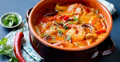   Moqueca: Un Delizioso connubio di Sapori Tropicali e Spezie Inconfondibili!