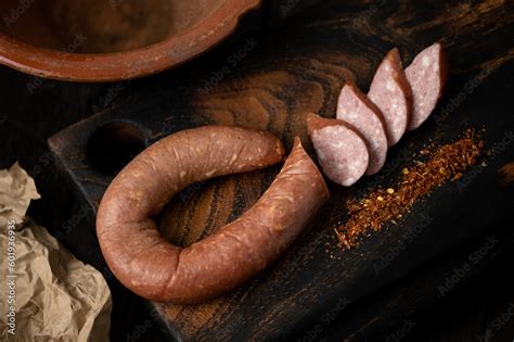  Tieling Sausage: Un delizioso affumicamento incontra una piccantezza avvolgente!